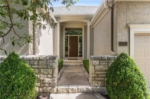 5614 W 131st Ter, Leawood, KS 66209