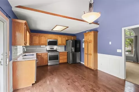 Kitchen - 18212 E 31st Ter, Independence, MO 64057 photo 5 of 6