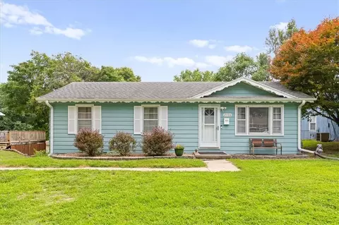 2408 Big Pine Ter, Saint Joseph, MO 64503