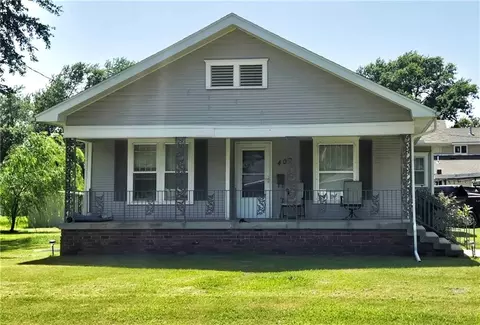 400 S Mount Carmel Rd, Frontenac, KS 66763
