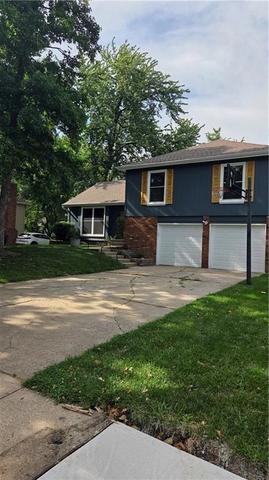 10069 Bluejacket Dr, Overland Park, KS 66214