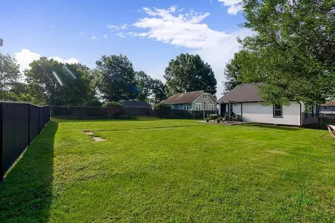 Exterior - 411 E Walnut St, Drexel, MO 64742 photo 7 of 7