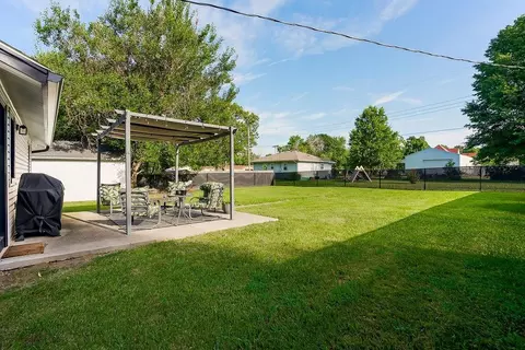 Exterior - 411 E Walnut St, Drexel, MO 64742 photo 3 of 7