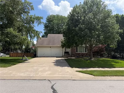 1227 NE 102nd Ct, Kansas City, MO 64155