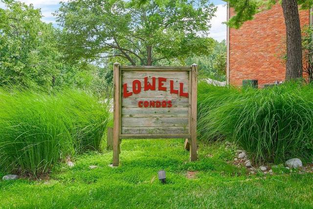 8221 Santa Fe Dr #12, Overland Park, KS 66204