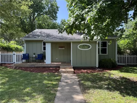 1413 W 4th St, Lawrence, KS 66044