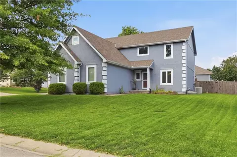 1820 N 160th St, Basehor, KS 66007