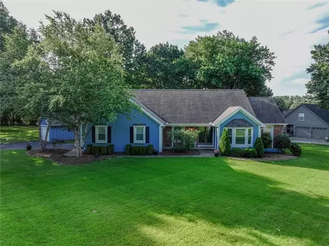 15915 Riggs Rd, Stilwell, KS 66085