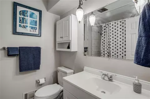 Bath - 15110 E 43rd Pl, Independence, MO 64055 photo 2 of 3