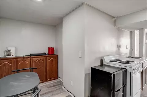 Kitchen - 15110 E 43rd Pl, Independence, MO 64055 photo 1 of 2