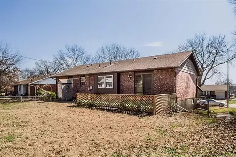 Exterior - 15110 E 43rd Pl, Independence, MO 64055 photo 7 of 7
