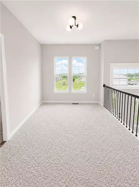 Entry Way - 610 E 11th St, Kearney, MO 64060 photo 3 of 7