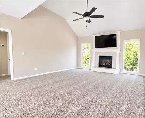 Living - 610 E 11th St, Kearney, MO 64060 photo 2 of 3