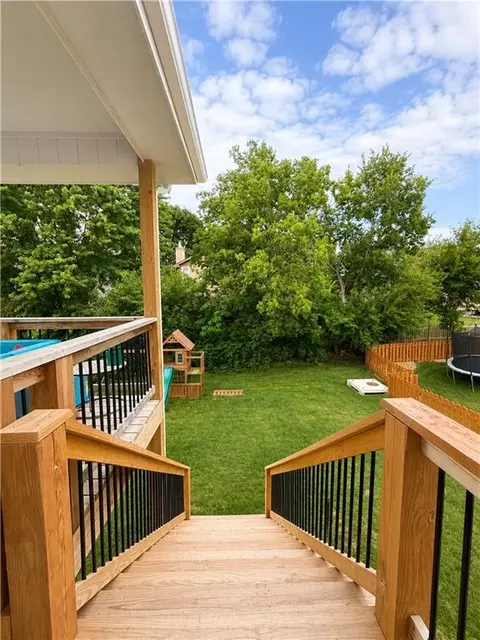 Exterior - 610 E 11th St, Kearney, MO 64060 photo 8 of 8
