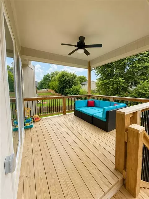 Exterior - 610 E 11th St, Kearney, MO 64060 photo 4 of 8