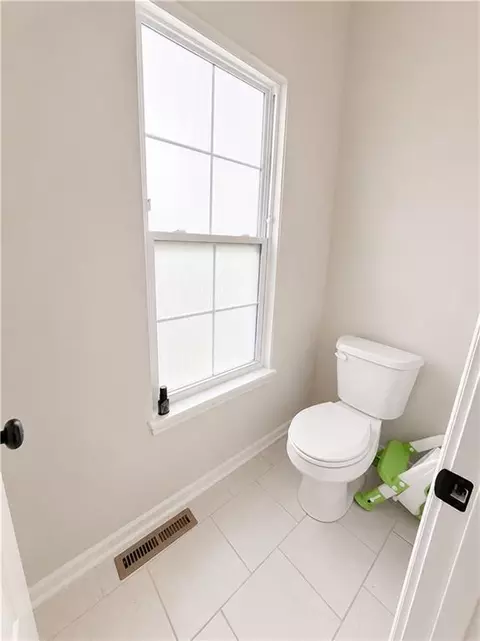 Bath - 610 E 11th St, Kearney, MO 64060 photo 4 of 6