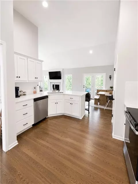 Kitchen - 610 E 11th St, Kearney, MO 64060 photo 6 of 8