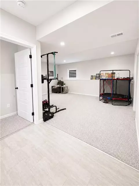 Entry Way - 610 E 11th St, Kearney, MO 64060 photo 6 of 7