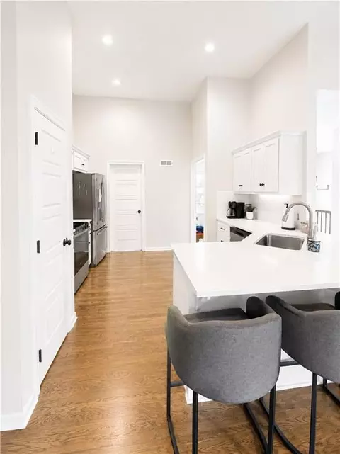 Kitchen - 610 E 11th St, Kearney, MO 64060 photo 2 of 8