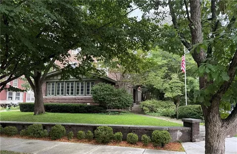 3681 Madison Ave, Kansas City, MO 64111