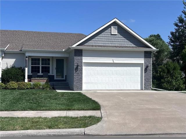 3209 Sheffield Ln, Saint Joseph, MO 64506