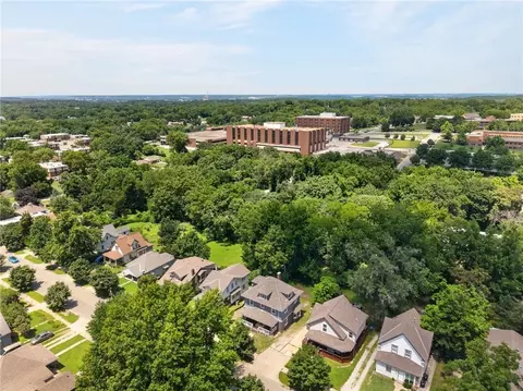 1432 W Walnut St, Independence, MO 64050 photo 13