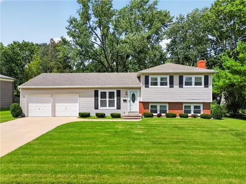 5508 W 99th Ter, Overland Park, KS 66207