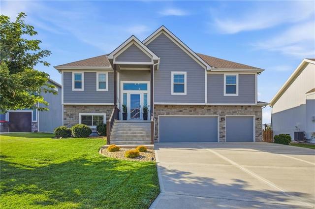 16029 Glenview St, Basehor, KS 66007
