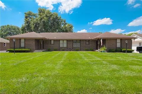 607-609 E 117 St, Kansas City, MO 64131