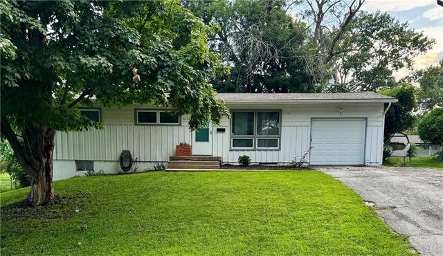 6108 N Howard Ave, Kansas City, MO 64118