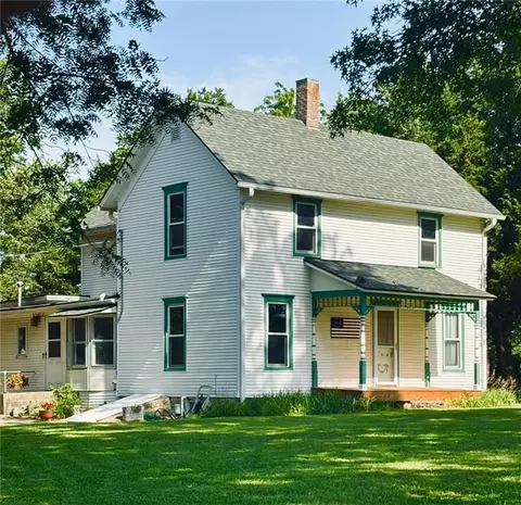 1033 E 1800 Rd, Lawrence, KS 66046