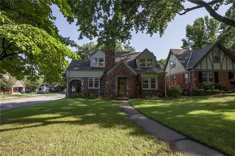 200 E 73rd Ter, Kansas City, MO 64114