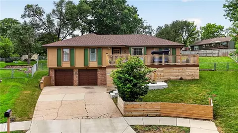 11925 W 49th Ter, Shawnee, KS 66216