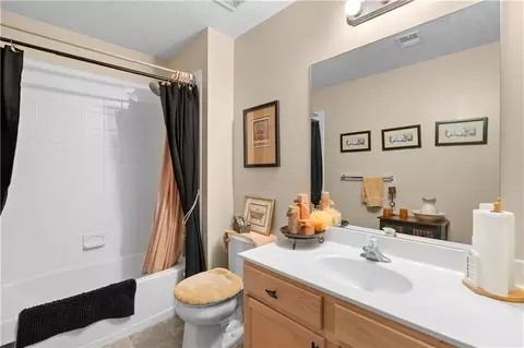 Bath - 1147 SW Arborfair Dr, Lees Summit, MO 64082 photo 5 of 7