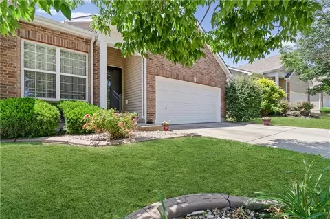 Exterior - 1147 SW Arborfair Dr, Lees Summit, MO 64082 photo 4 of 8