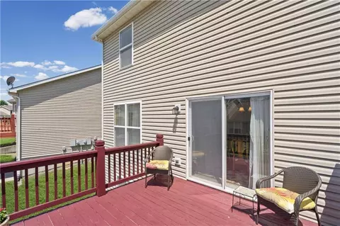 Exterior - 1147 SW Arborfair Dr, Lees Summit, MO 64082 photo 6 of 8