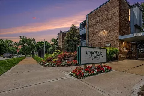 114 E 41st St #5, Kansas City, MO 64111
