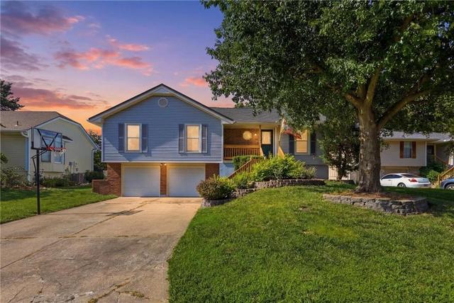 1113 SW Breckenridge Ct, Blue Springs, MO 64015