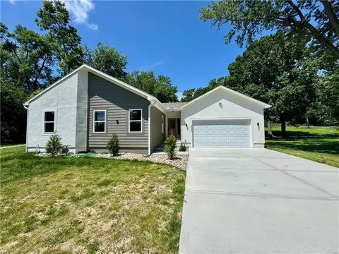 3012 N 63rd St, Kansas City, KS 66104