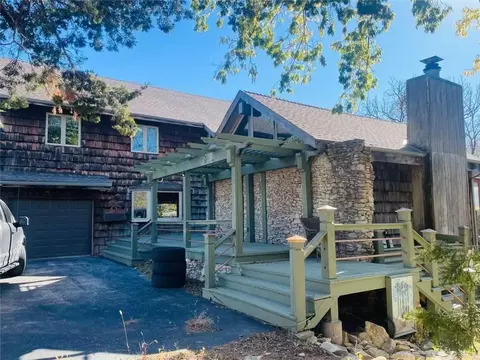 3907 NE Beach Rd, Lees Summit, MO 64064 photo 2