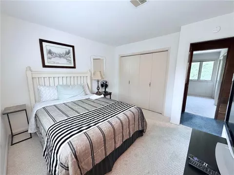 Bedroom - 3907 NE Beach Rd, Lees Summit, MO 64064 photo 5 of 7