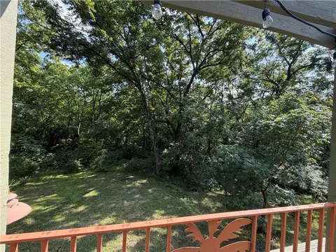 Exterior - 3907 NE Beach Rd, Lees Summit, MO 64064 photo 6 of 7