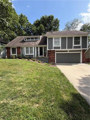 5213 Walden Dr, Kansas City, MO 64151
