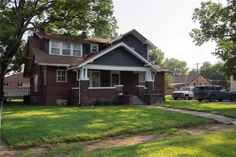 Exterior - 304 E 4th St, Cherryvale, KS 67335 photo 2 of 4