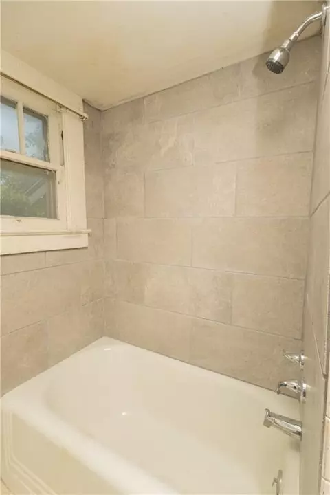 Bath - 304 E 4th St, Cherryvale, KS 67335 photo 4 of 5