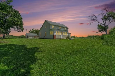 5597 SW County Line Rd, Trimble, MO 64492 photo 2
