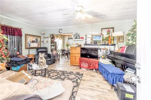 819 E Poplar St, Independence, KS 67301 photo 12