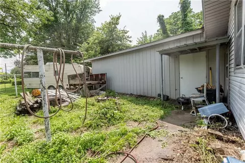 819 E Poplar St, Independence, KS 67301 photo 26