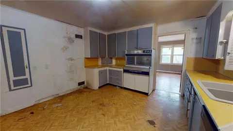 Kitchen - 811 S Main St, Nevada, MO 64772 photo 2 of 2