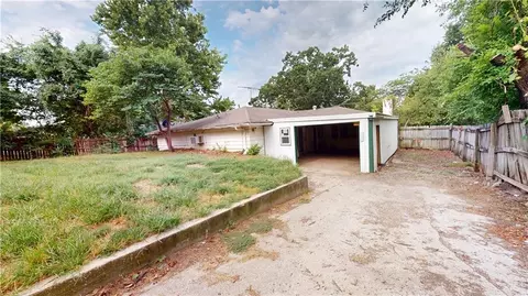 Exterior - 811 S Main St, Nevada, MO 64772 photo 2 of 2
